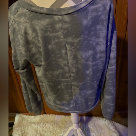 Pink Lily Sweatshirt - Picture 2 of 2